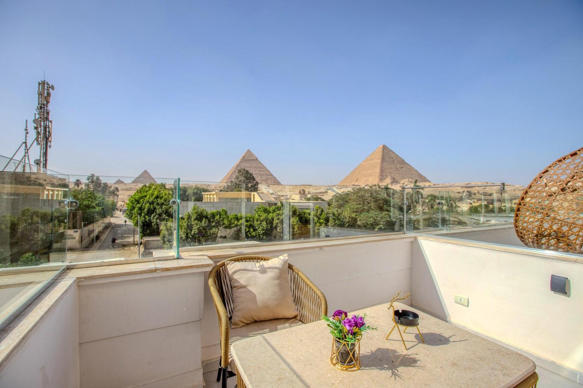 Tree Lounge Pyramids View Inn , Sphinx Giza Kafrat al Jabal Exterior photo