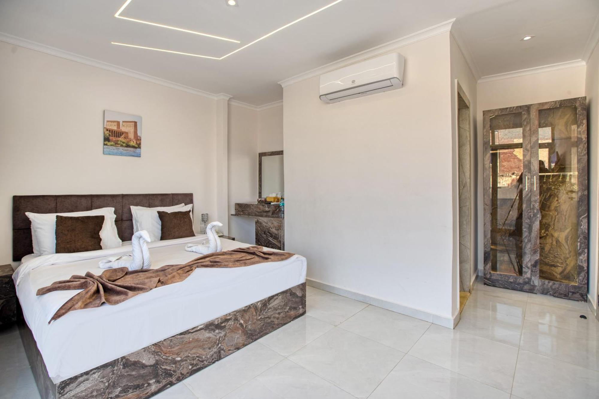 Tree Lounge Pyramids View Inn , Sphinx Giza Kafrat al Jabal Exterior photo